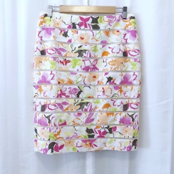 Ann Taylor Factory Dresses & Skirts - Ann Taylor bright floral pencil skirt 6